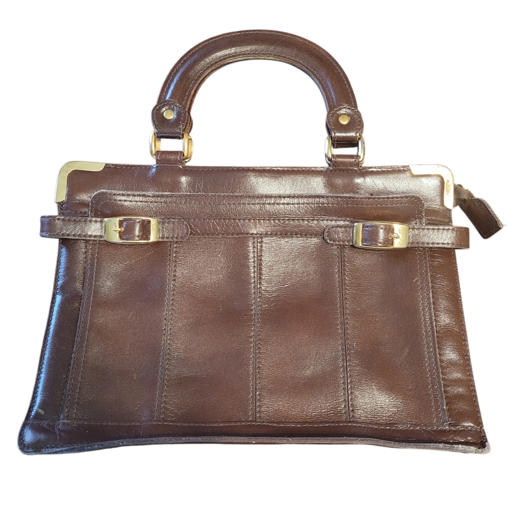 D'Amigo  vintage medium size leather  handbag.           M37